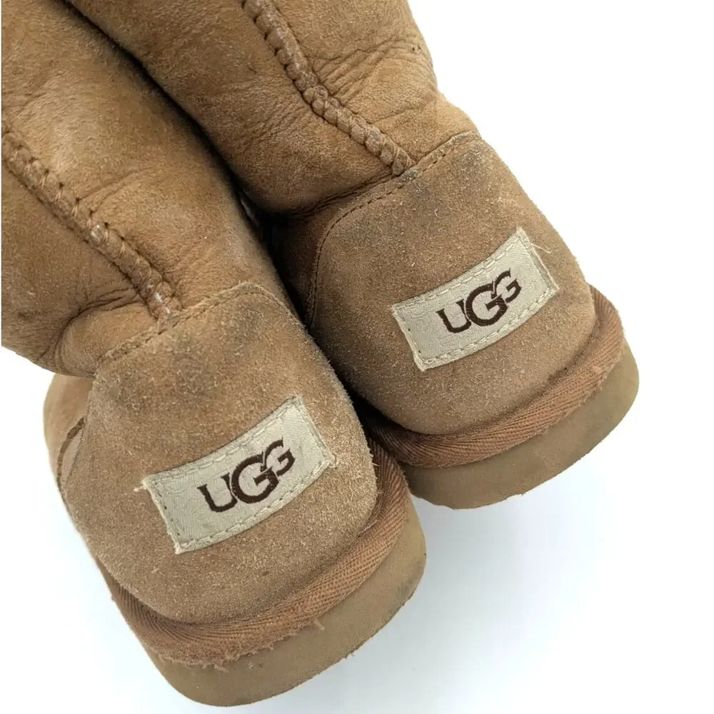 UGG Australia Classic Short II Winter Boots Kids' Chestnut Size US6 EU38